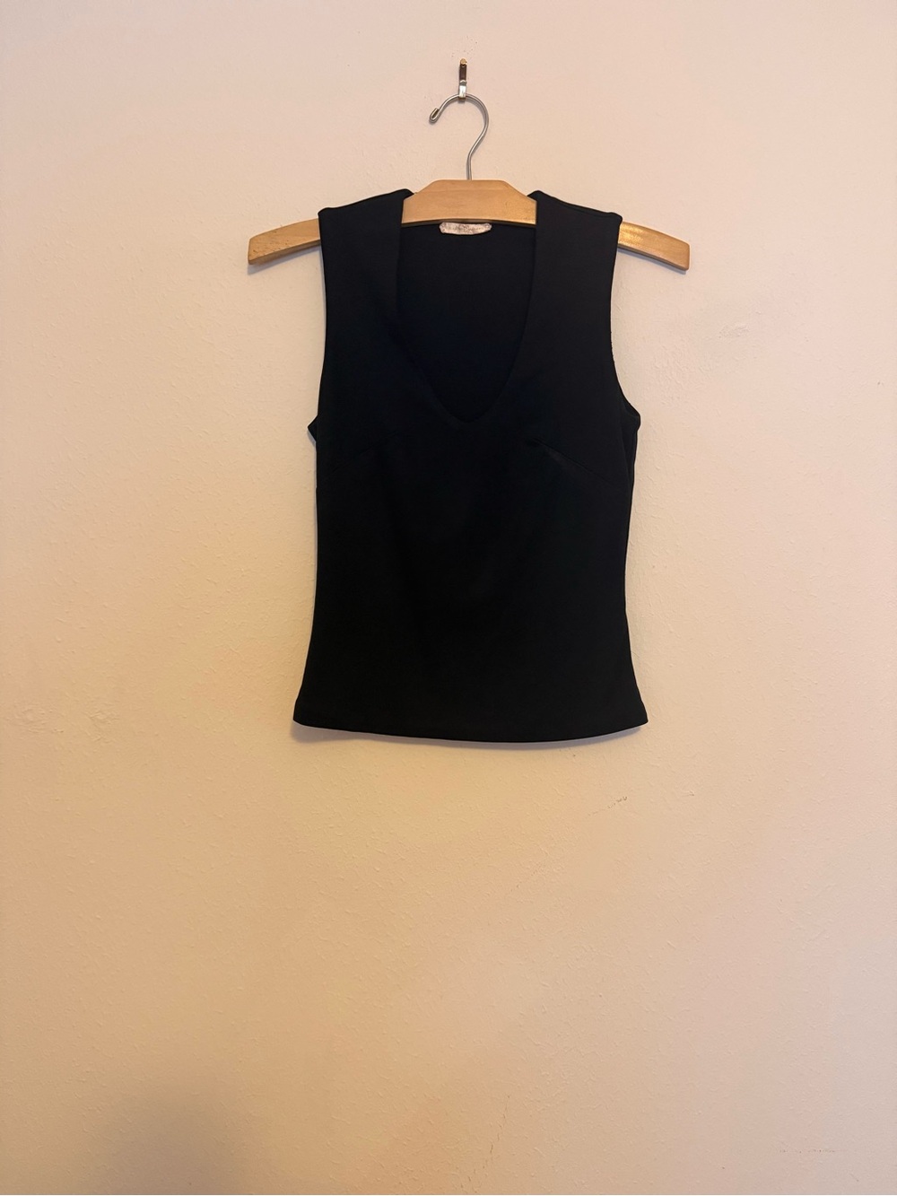 Sleek Black V-Neck Sleeveless Tank Top